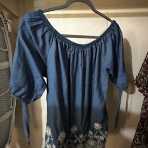 Beautiful blouse jean style